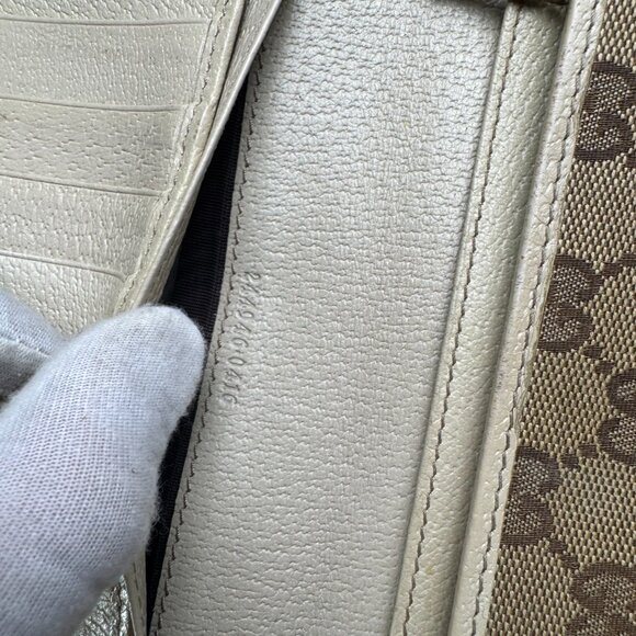 Gucci GG Canvas 2 Tone Organizer - Picture 6 of 6